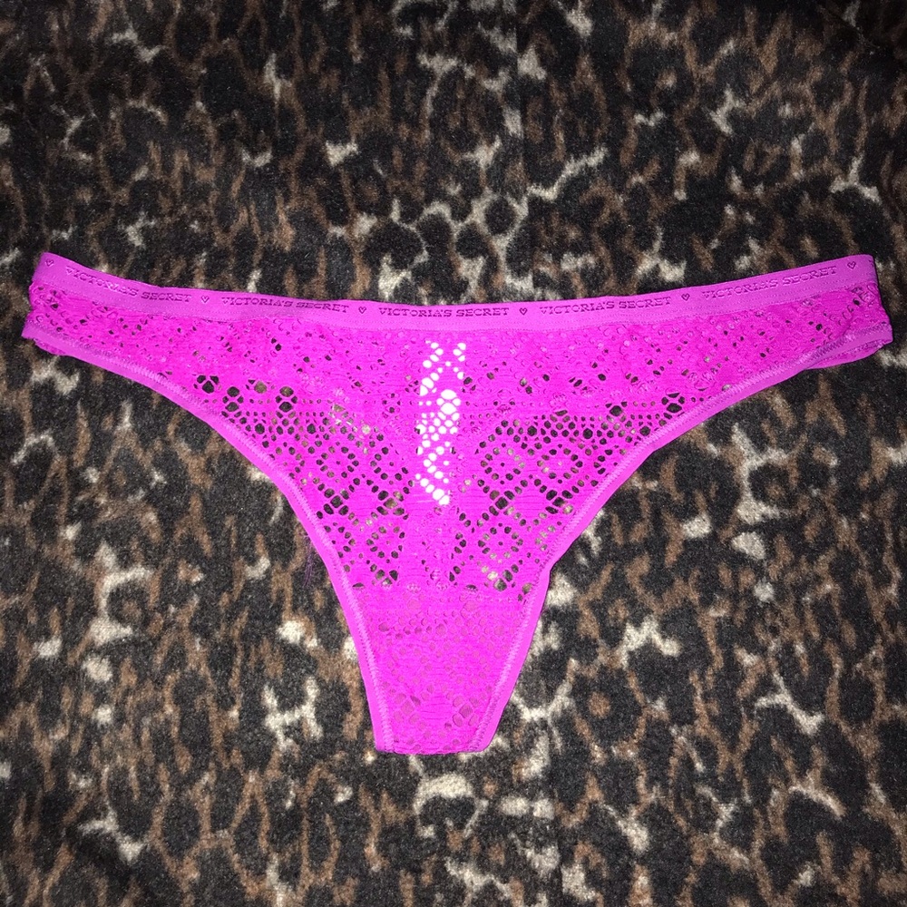 Printed thong